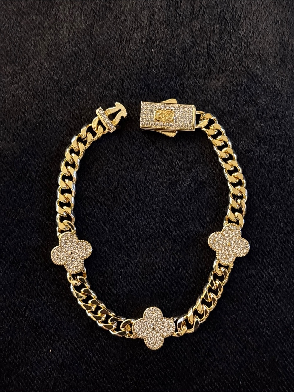 6mm Yellow Gold Clover Cuban Link Bracelet 7 1/2 in. - Picture 5 of 10